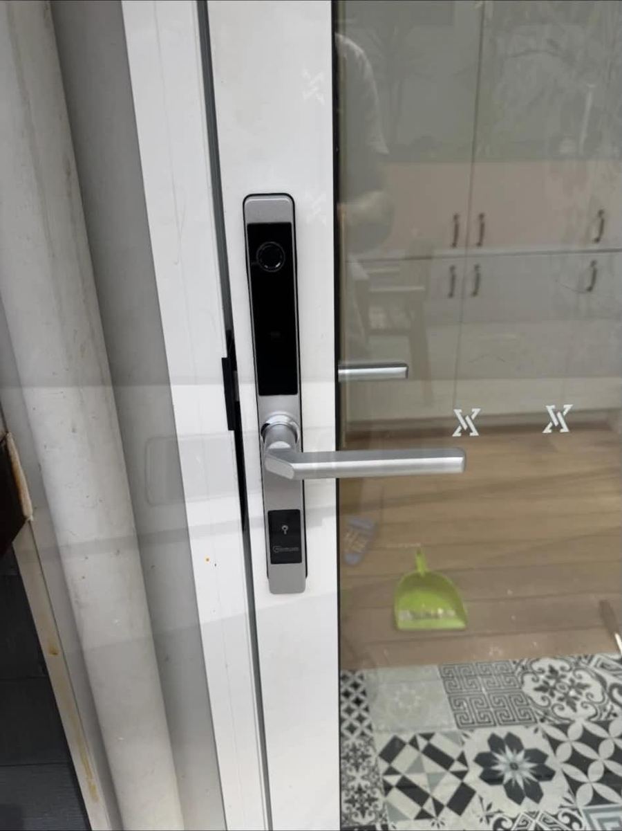 Smart lock on a sliding door